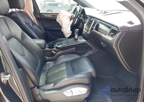 2018 Porsche Macan Sport Edition z USA, uszkodzony, nr VIN WP1AA2A51JLB09928